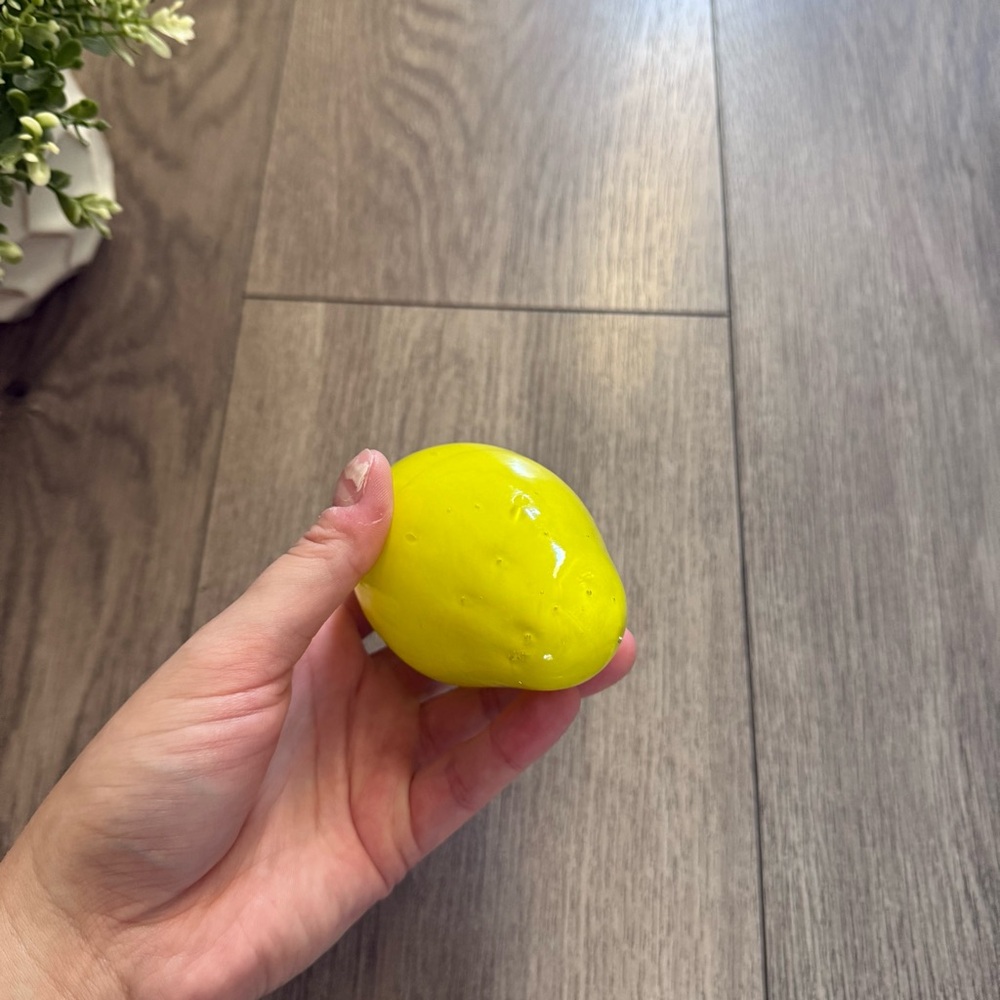 Vintage MCM Hand Blown Yellow‎ Mango Glass Fruit - Picture 6 of 6